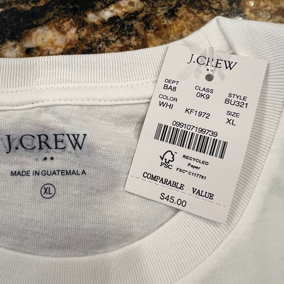 **NWT J. Crew Men's White W/Truck and Christmas Tree Graphic T-Shirt - SIZE M - Picture 5 of 7